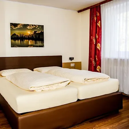 Отель Cristallago Зеефельд в Тироле